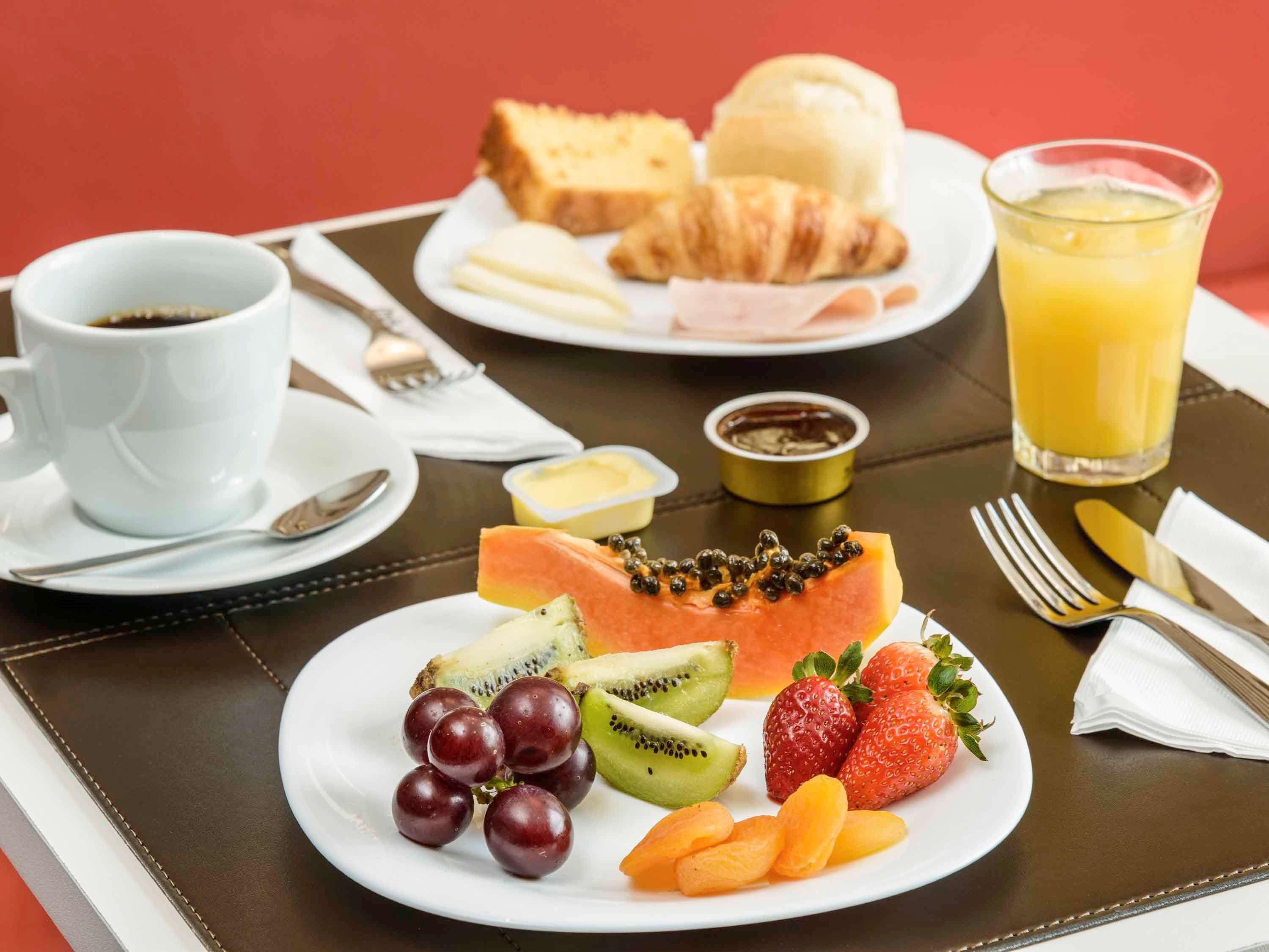 Ibis Aeroporto Hotel 3*